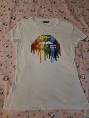 SHEIN White Tee with Dripping Rainbow Lips Graphic